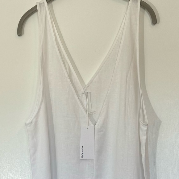 Ref🌻🌻 Linen Dress NWT.   Reformation Monique Dresss Medium White Dress w Slit - Picture 9 of 9
